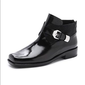 Stuart Weitzman Patent Negev Bootie, Sz 8